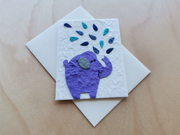 Mini Card: Elephant Squirting Water (916)