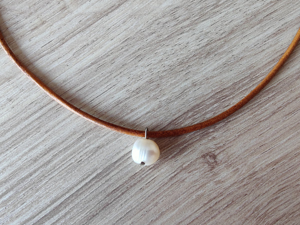 Freshwater Pearl on Light Brown Leather